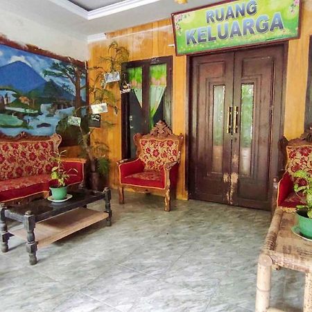 Oyo 90988 Tangkoko Jungle Homestay Rinondoran Exterior photo