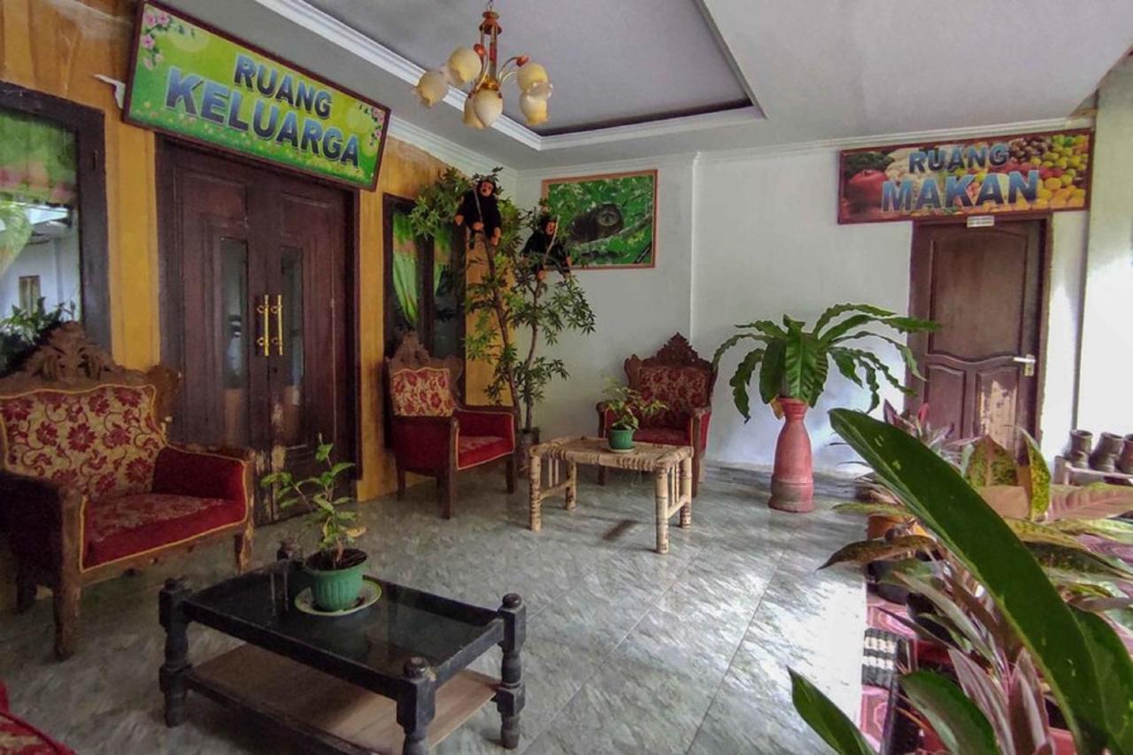 Oyo 90988 Tangkoko Jungle Homestay Rinondoran Exterior photo